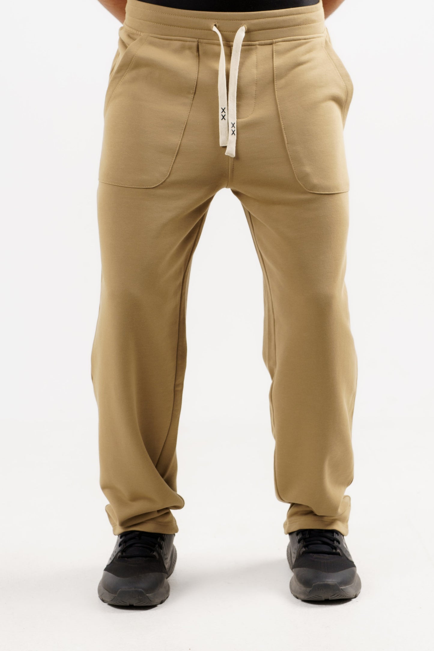 Café Relaxed ESSNTL Pants