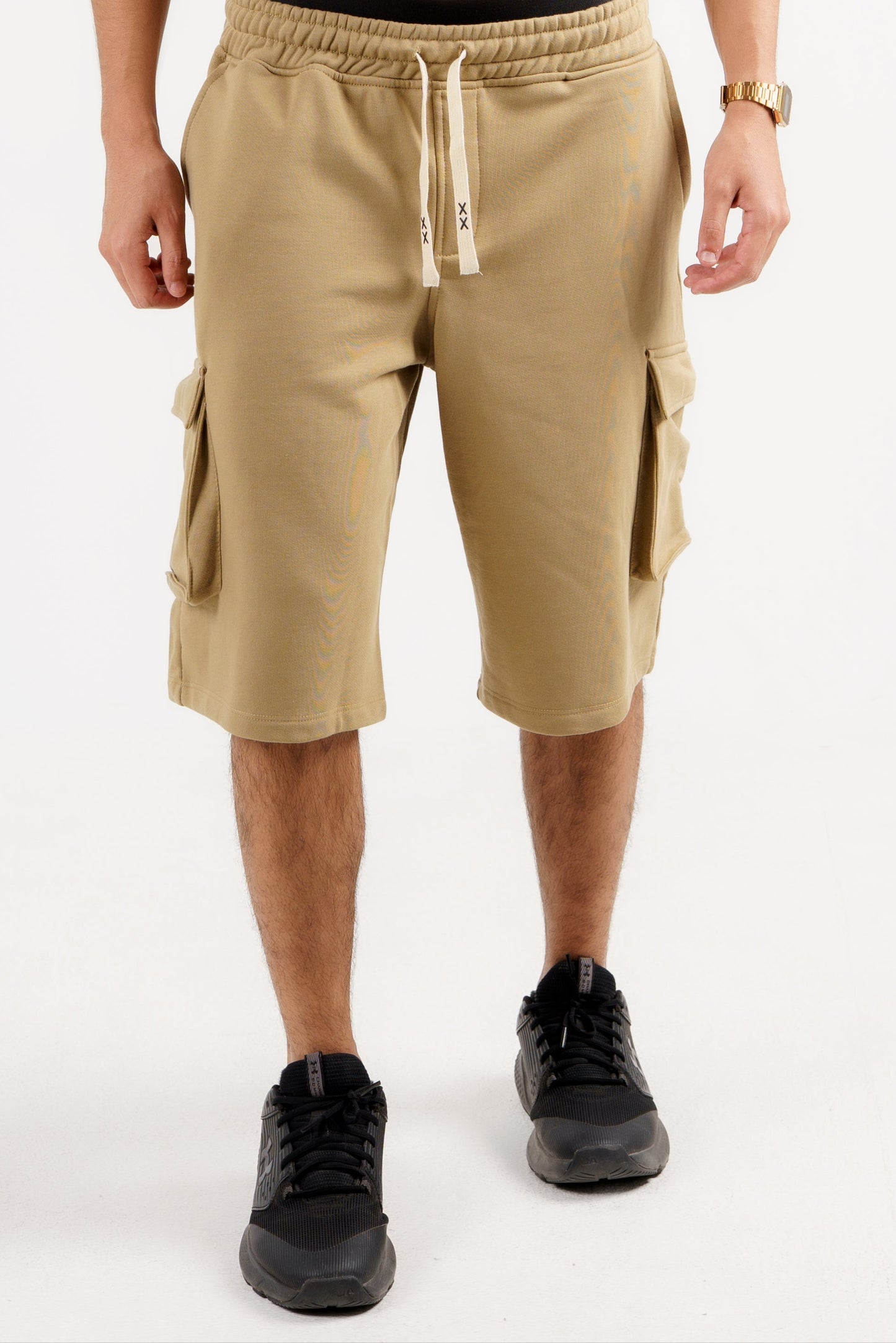 Café ESSNTL Cargo Shorts