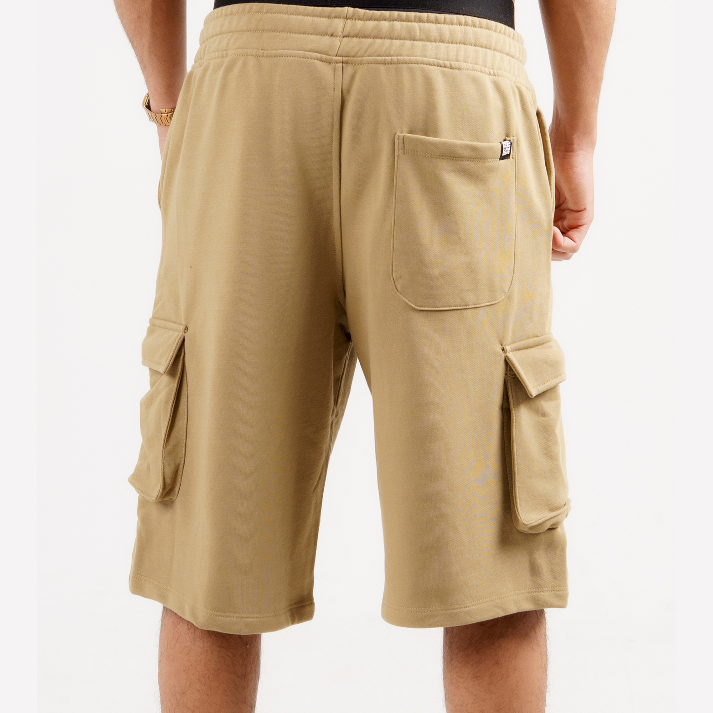 Café ESSNTL Cargo Shorts