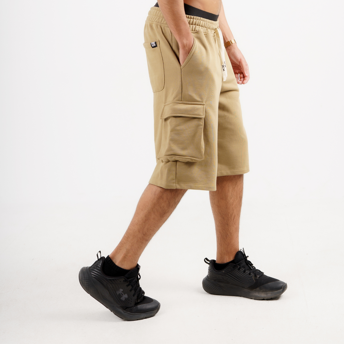 Café ESSNTL Cargo Shorts